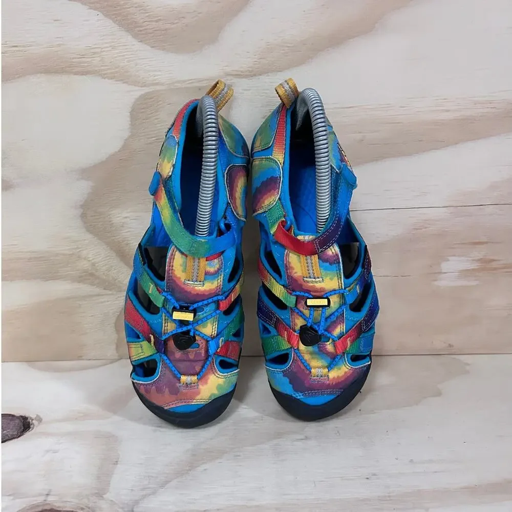 Keen -Seamcamp II CNX Vivid Blue Tie Dye Rainbow -Sandals -Kids Big Unisex - 4